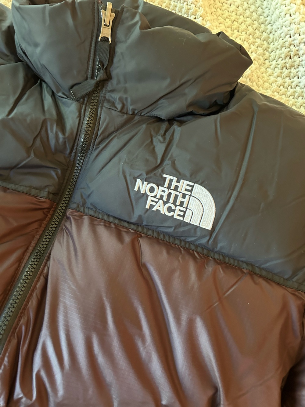 NWT North Face Men’s 96 Retro Nuptse Puffer Jacket XL in Coal Brown & TNF Black - Picture 4 of 7
